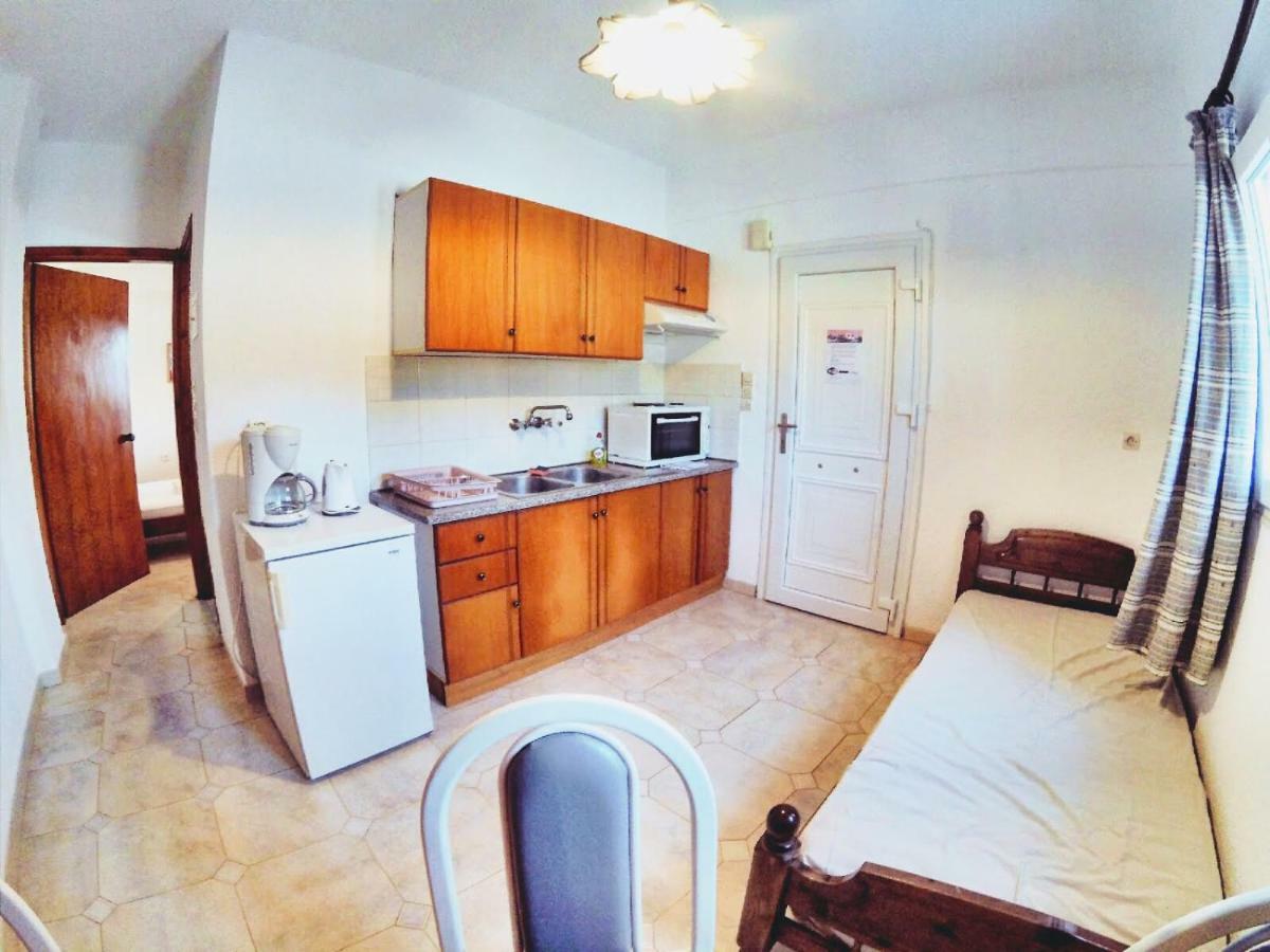 Adonis Villa Куцунарі Екстер'єр фото